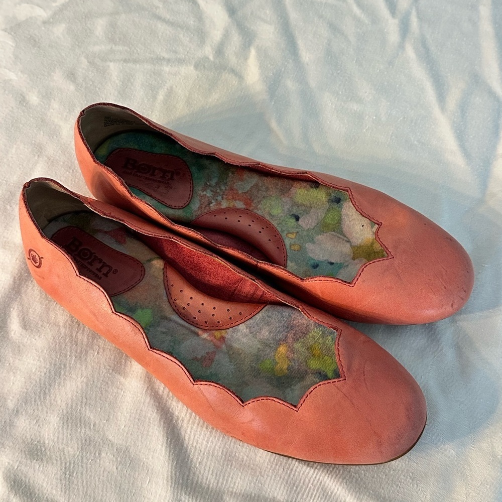 Born Tlythe Scalloped Ballet Flats Coral Pink Sz 8